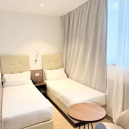 Lh Hotel 4*