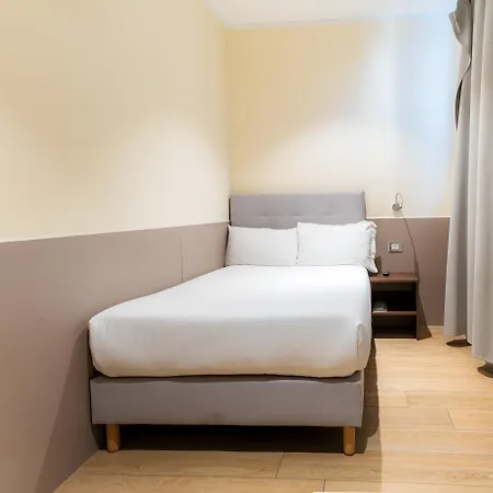 Hotel Lh 4*
