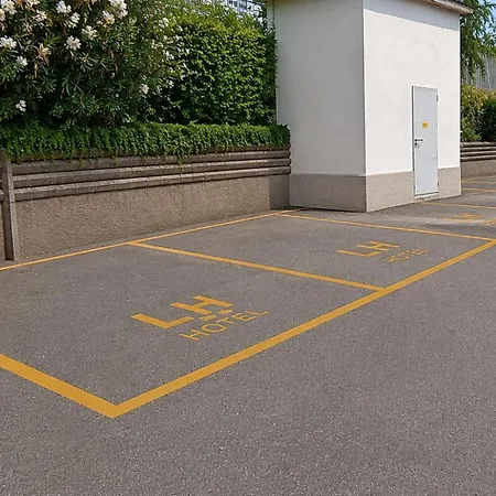 Lh 4* Milan