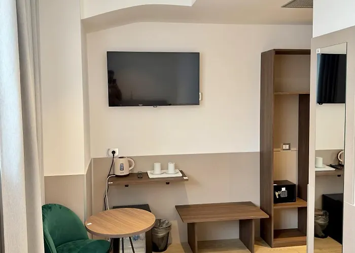Lh 4* Milano